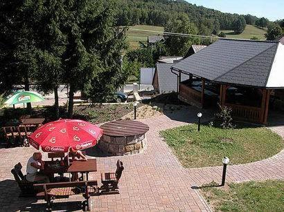 Restaurace A Penzion Ceska Hospoda Heřmanice Eksteriør billede