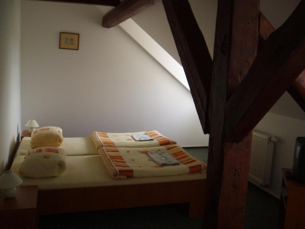 Restaurace A Penzion Ceska Hospoda Heřmanice Værelse billede