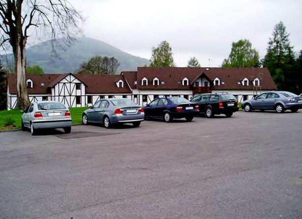 Restaurace A Penzion Ceska Hospoda Heřmanice Eksteriør billede